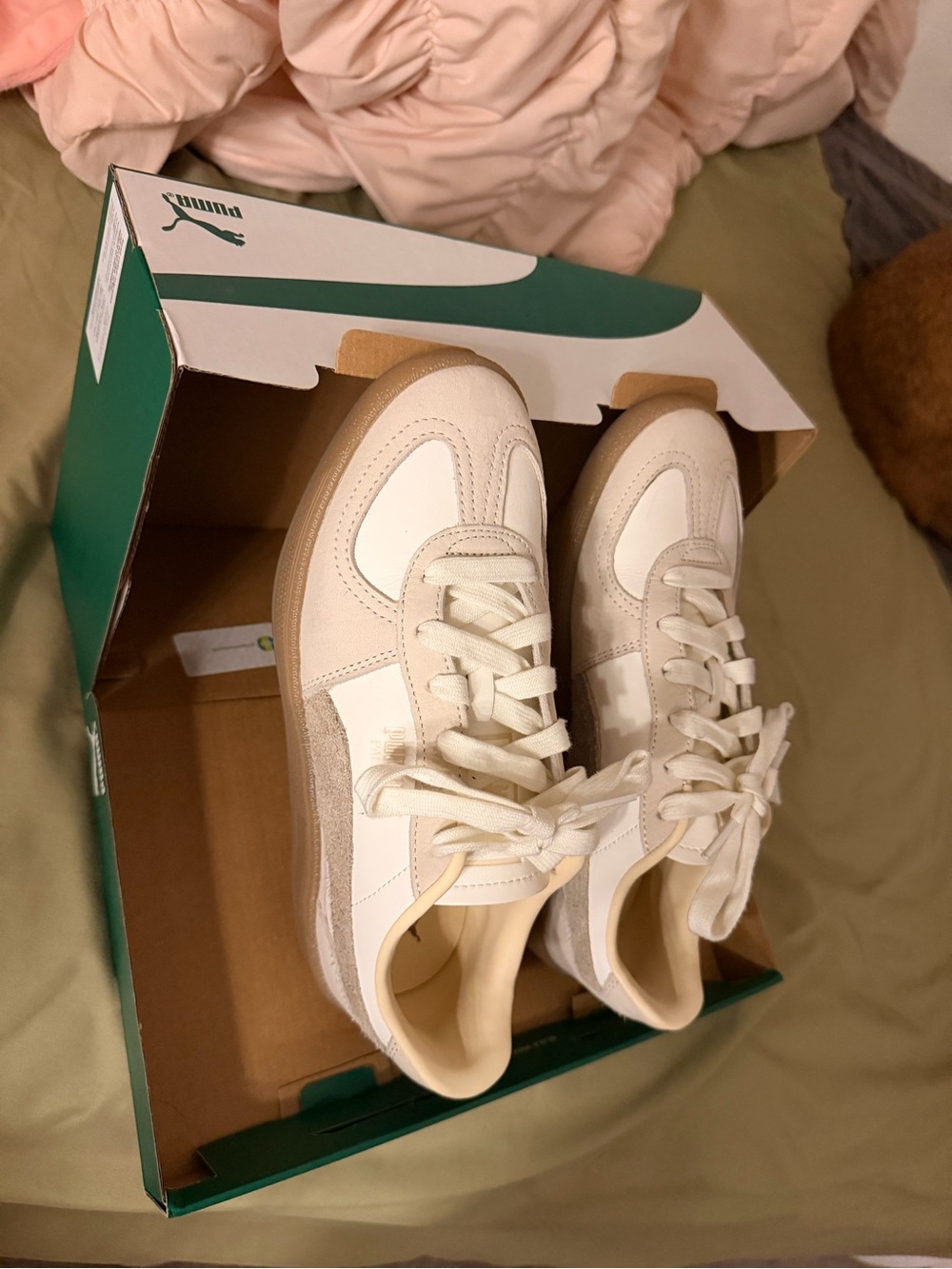 Puma Women’s Cream and Gum-Trim Classic Sneaker - Picture 3 of 8